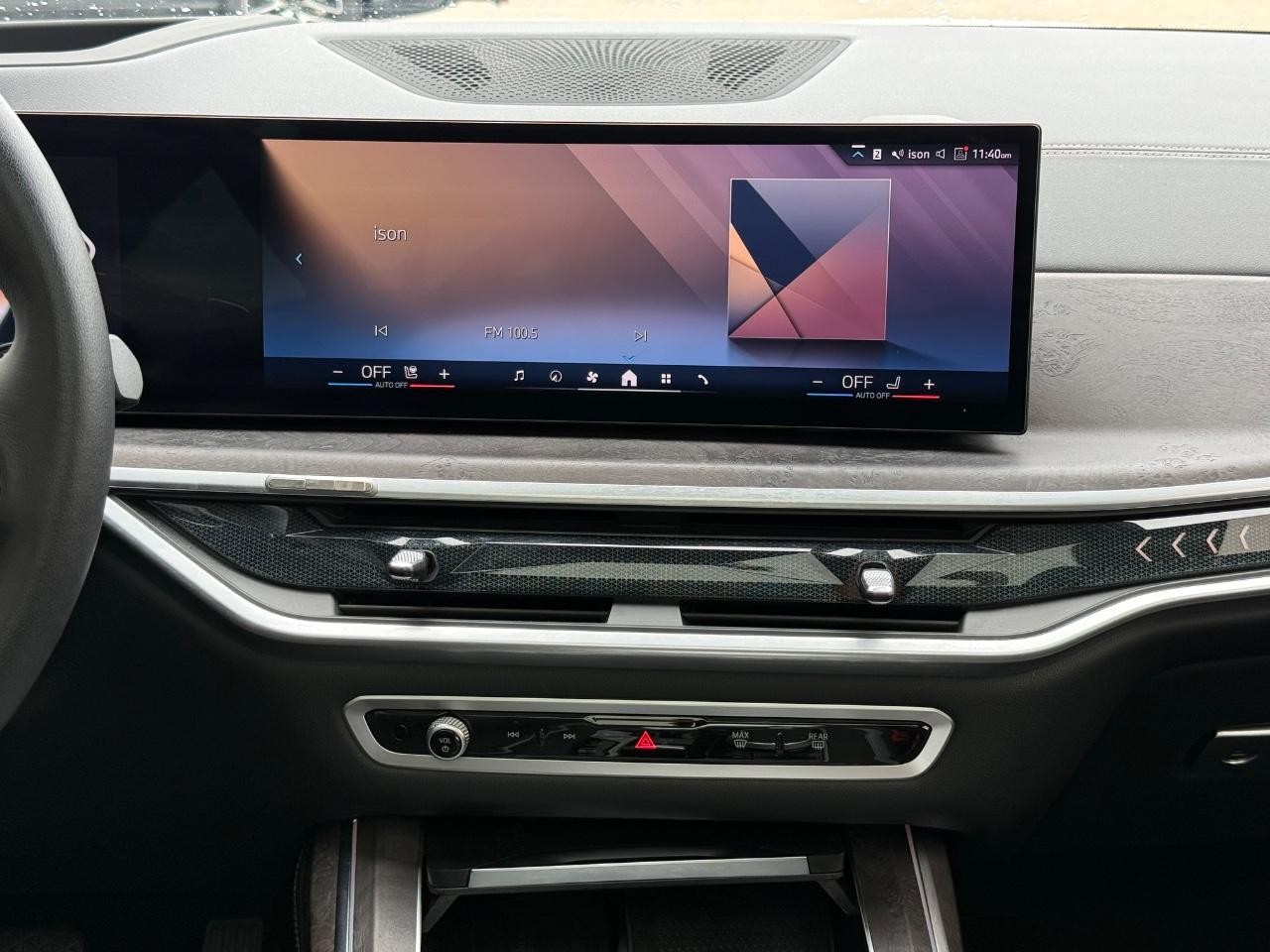 BMW X7 Vehicle Image 12