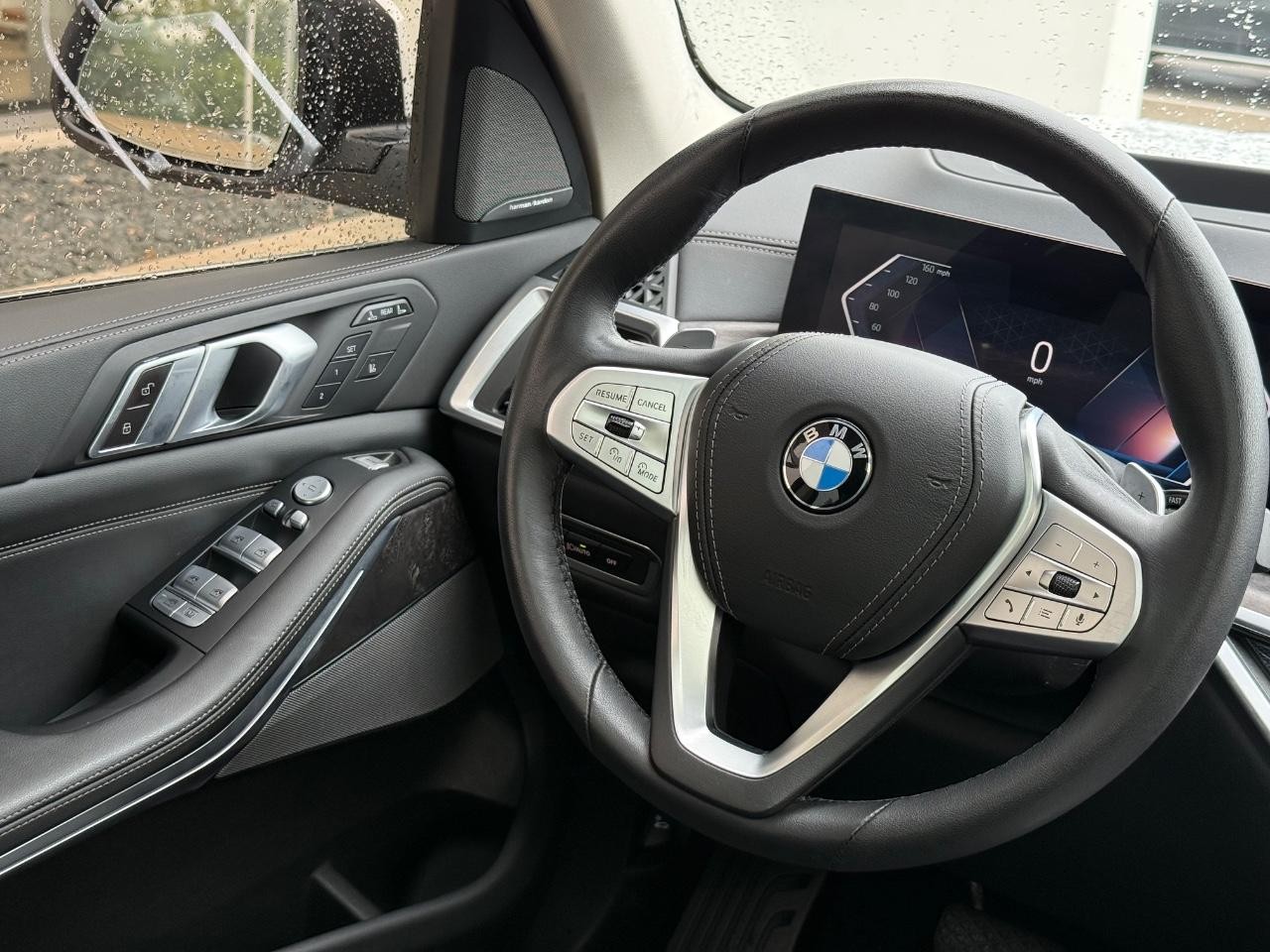 BMW X7 Vehicle Image 14