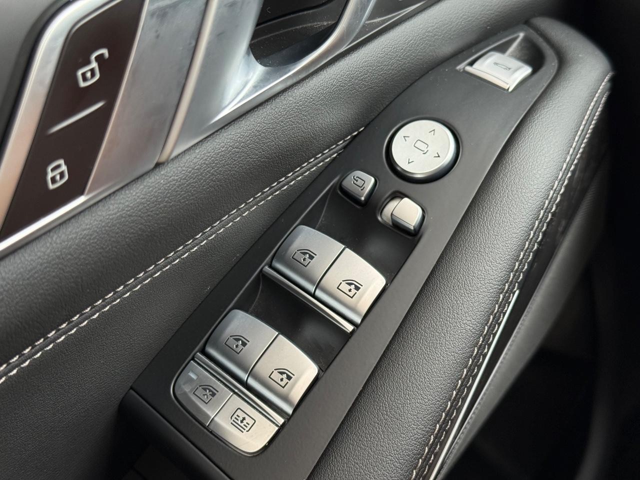 BMW X7 Vehicle Image 23