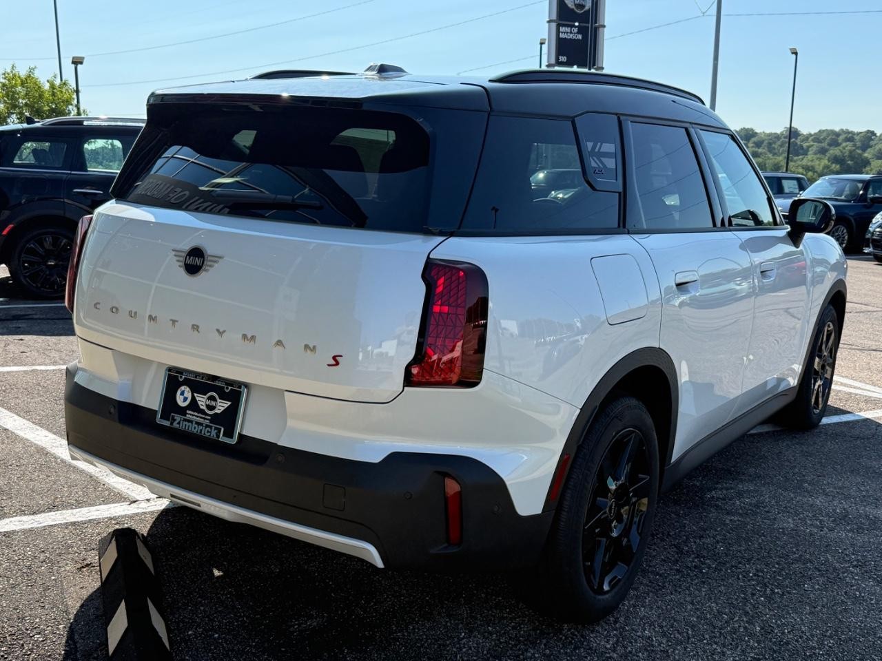 MINI Countryman Vehicle Image 03