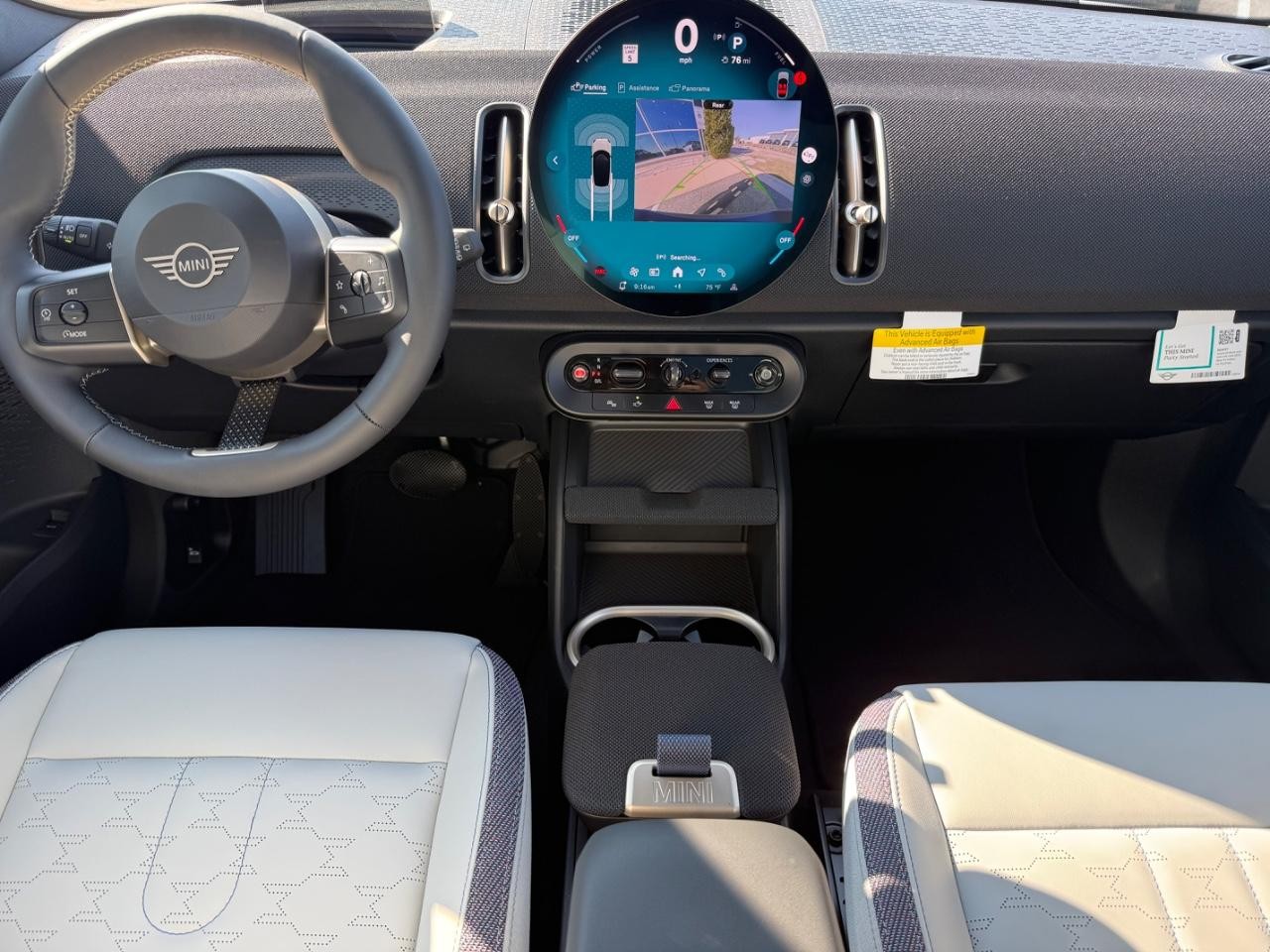MINI Countryman Vehicle Image 06