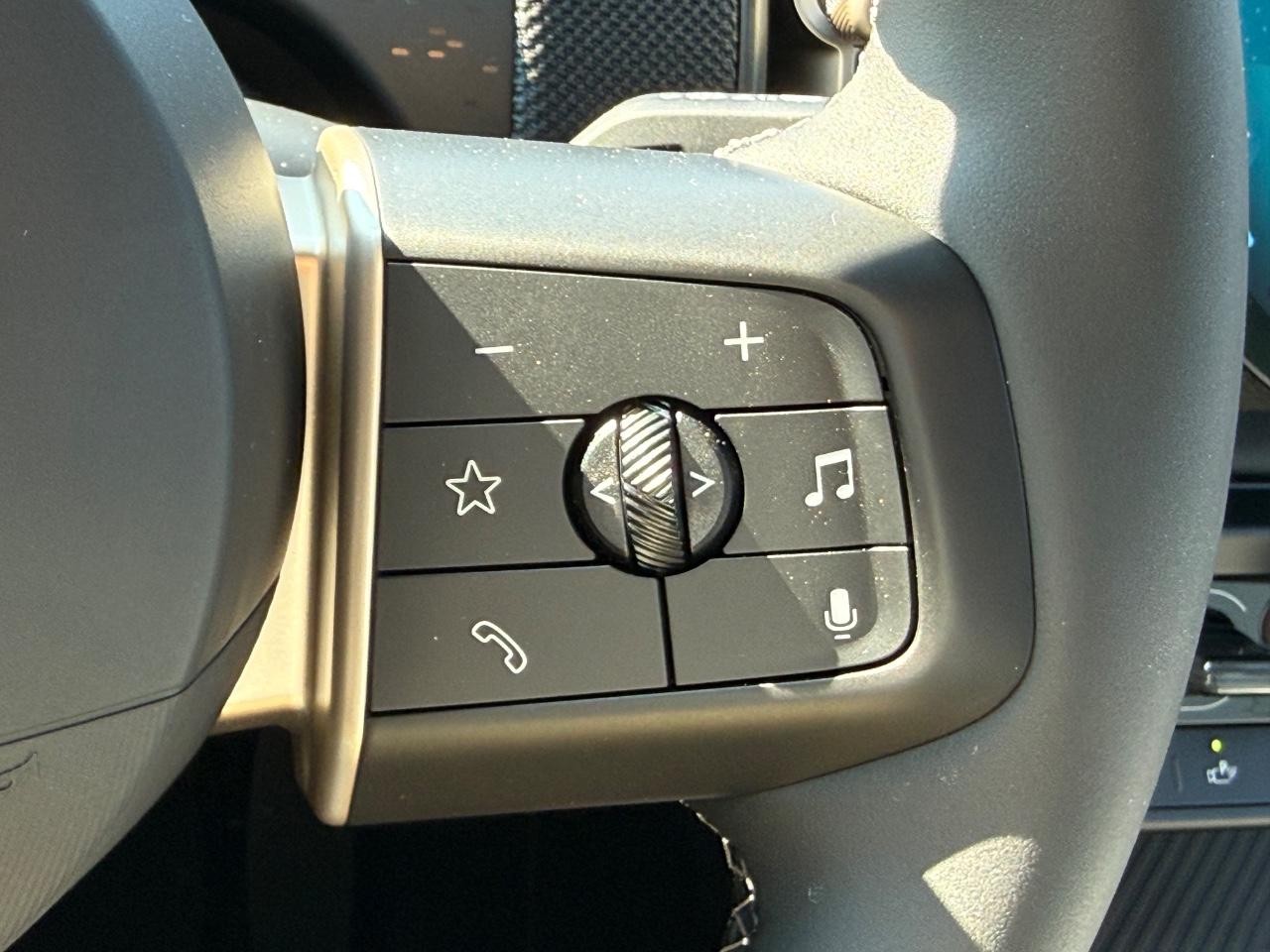 MINI Countryman Vehicle Image 12