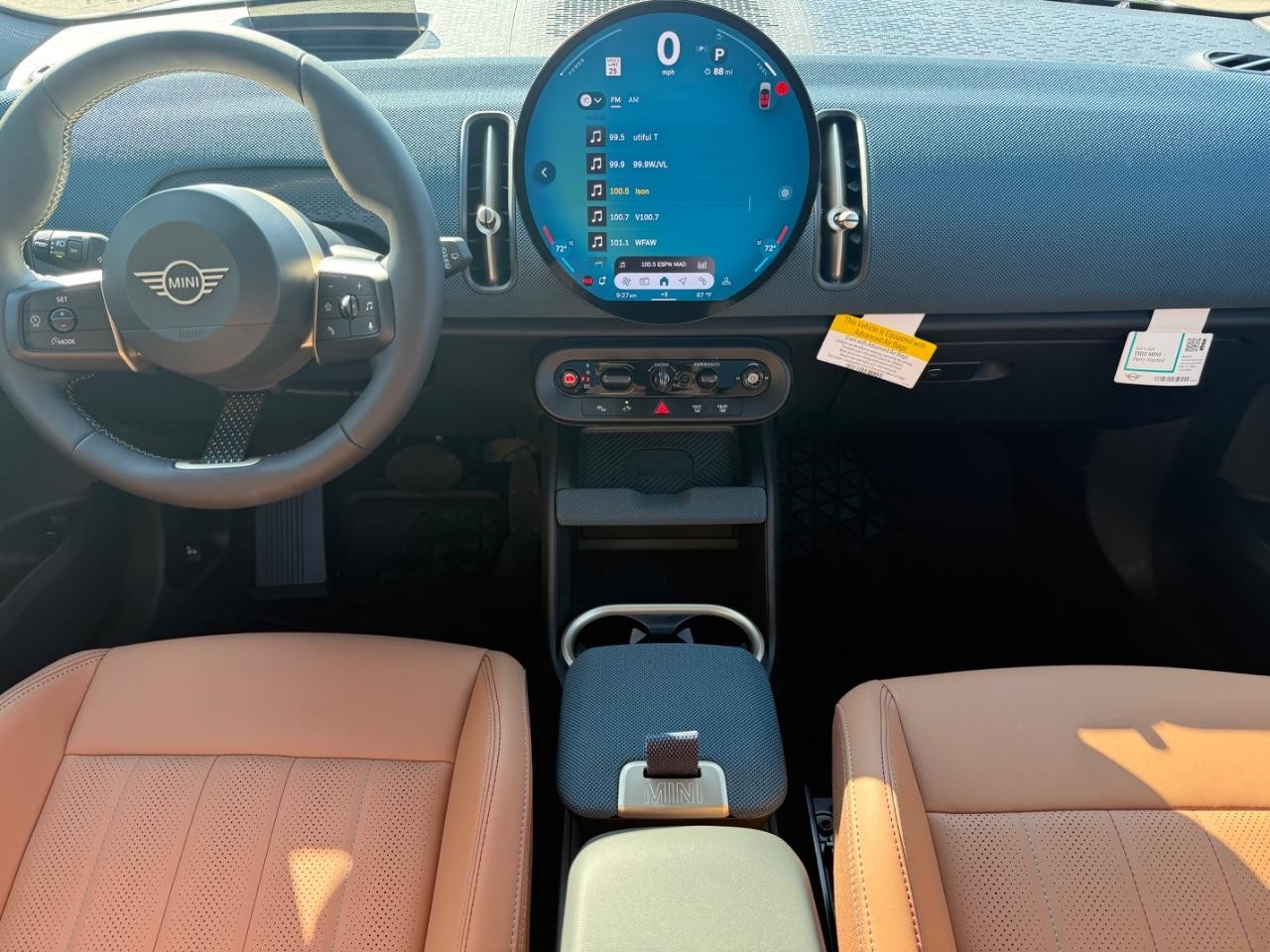MINI Countryman Vehicle Image 06