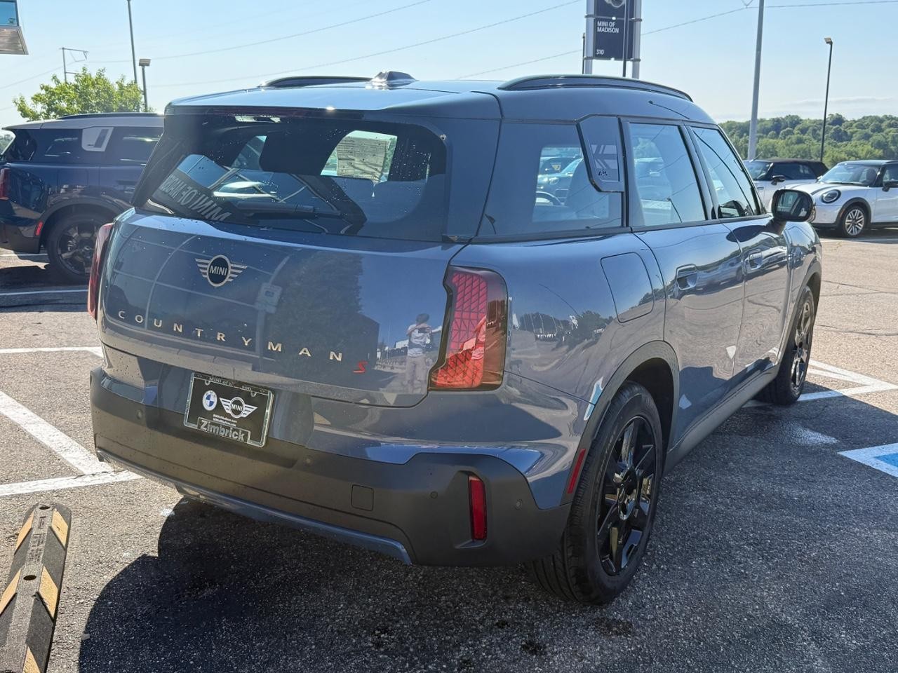 MINI Countryman Vehicle Image 03