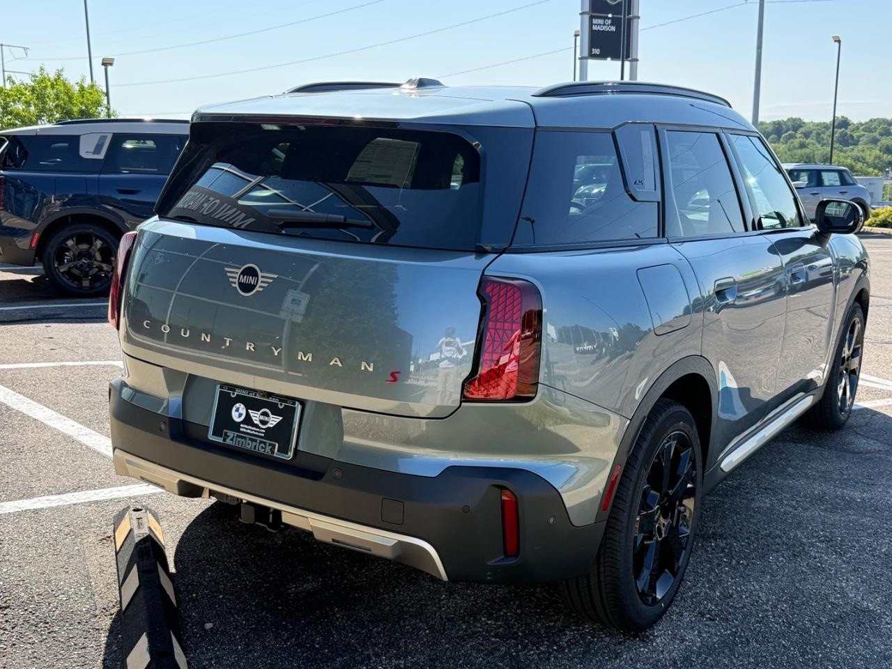 MINI Countryman Vehicle Image 03