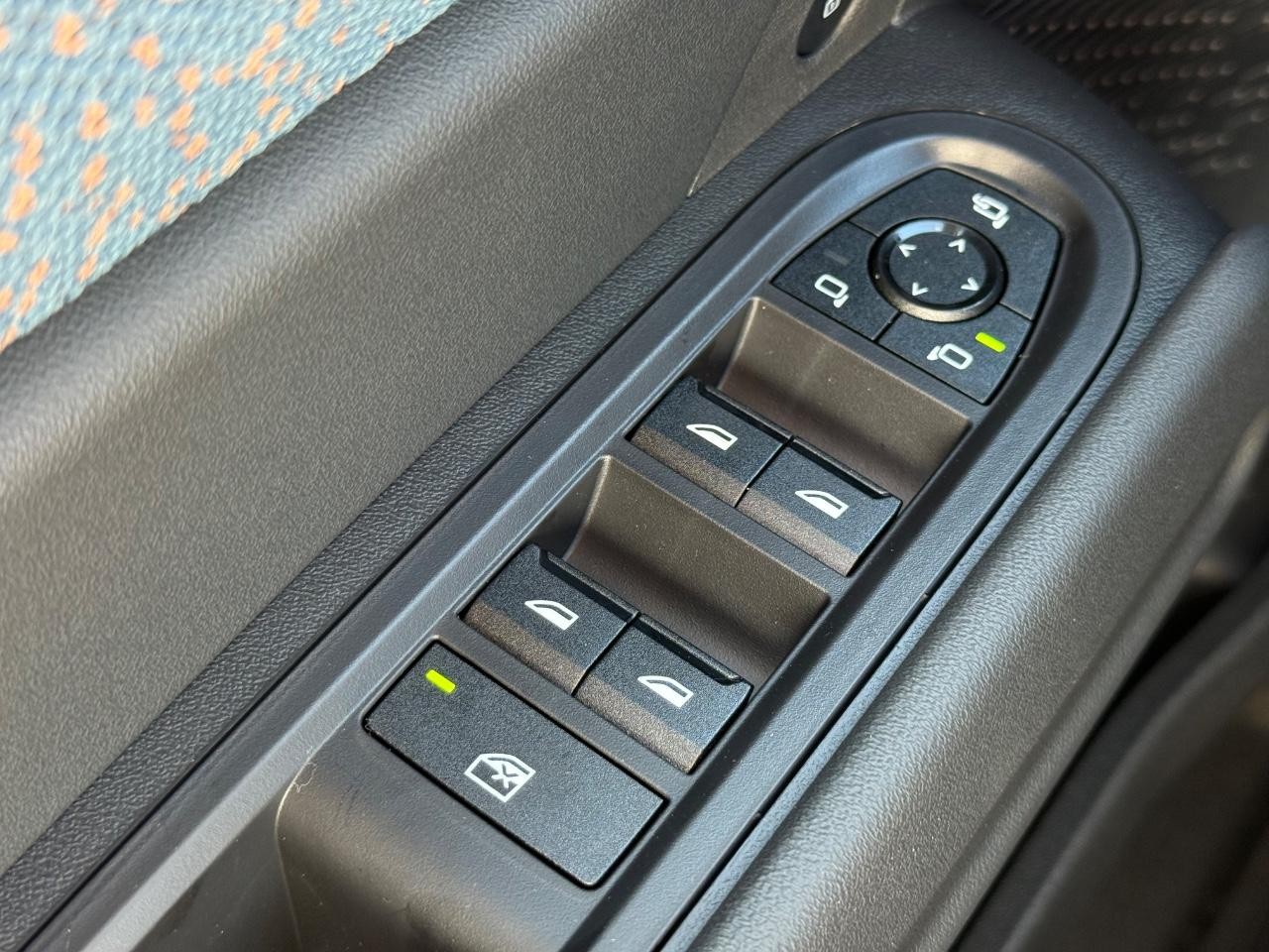 MINI Countryman Vehicle Image 14