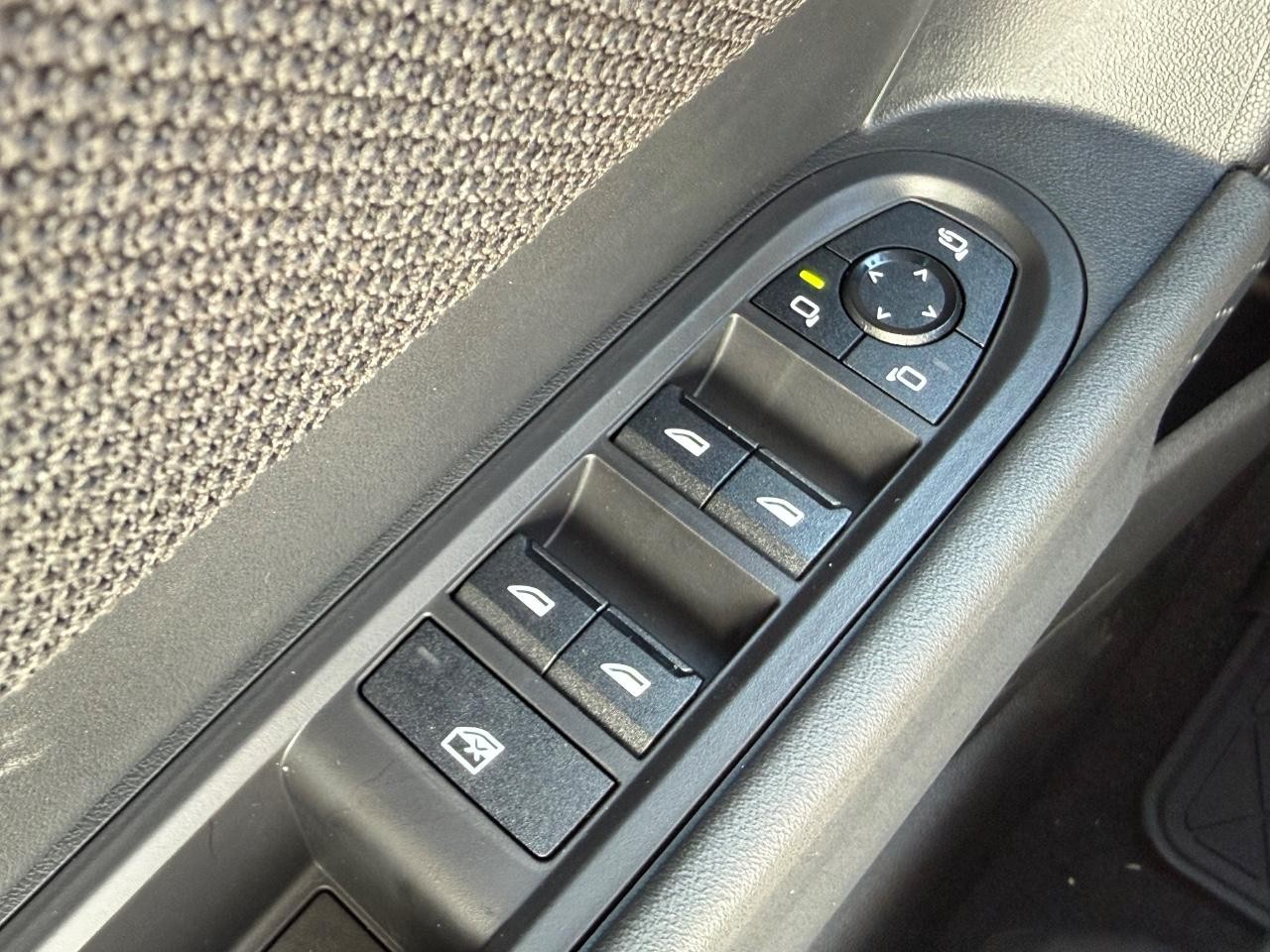 MINI Hardtop 4 Door Vehicle Image 16