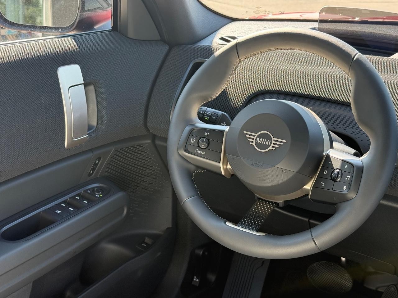 MINI Countryman Vehicle Image 08