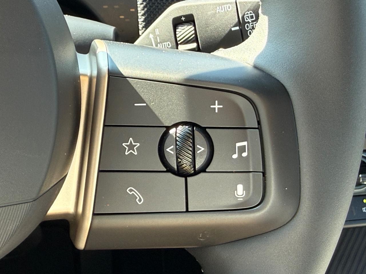 MINI Countryman Vehicle Image 11