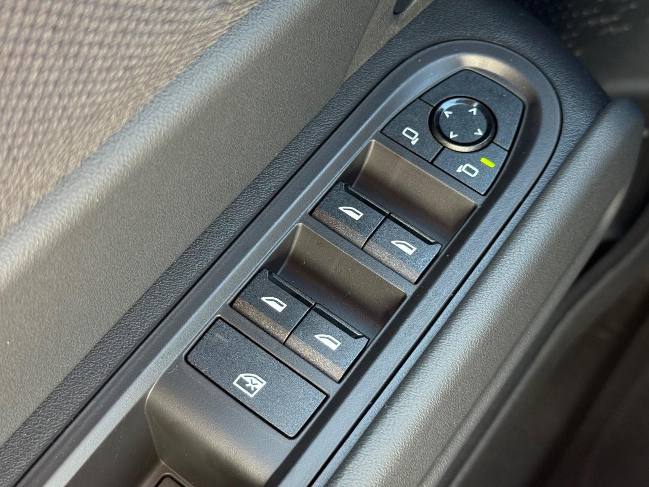 MINI Countryman Vehicle Image 15