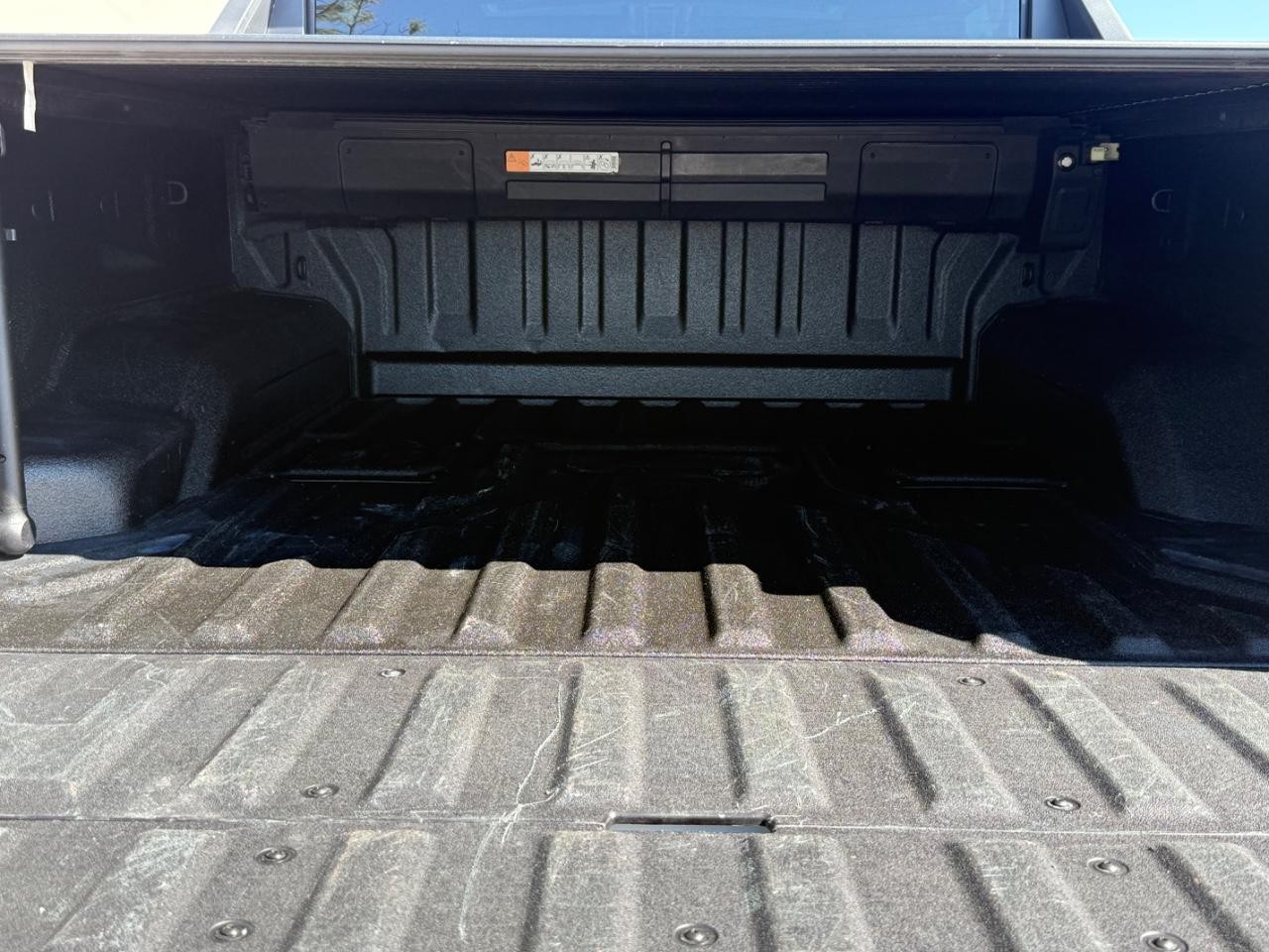 GMC HUMMER EV Pickup Vehicle Image 05