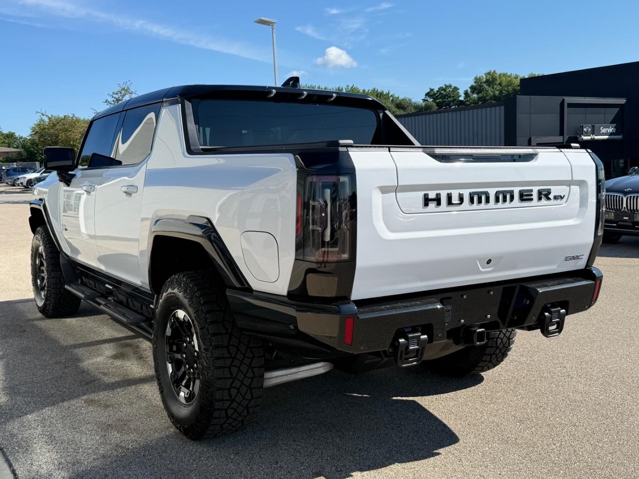 GMC HUMMER EV Pickup Vehicle Image 06
