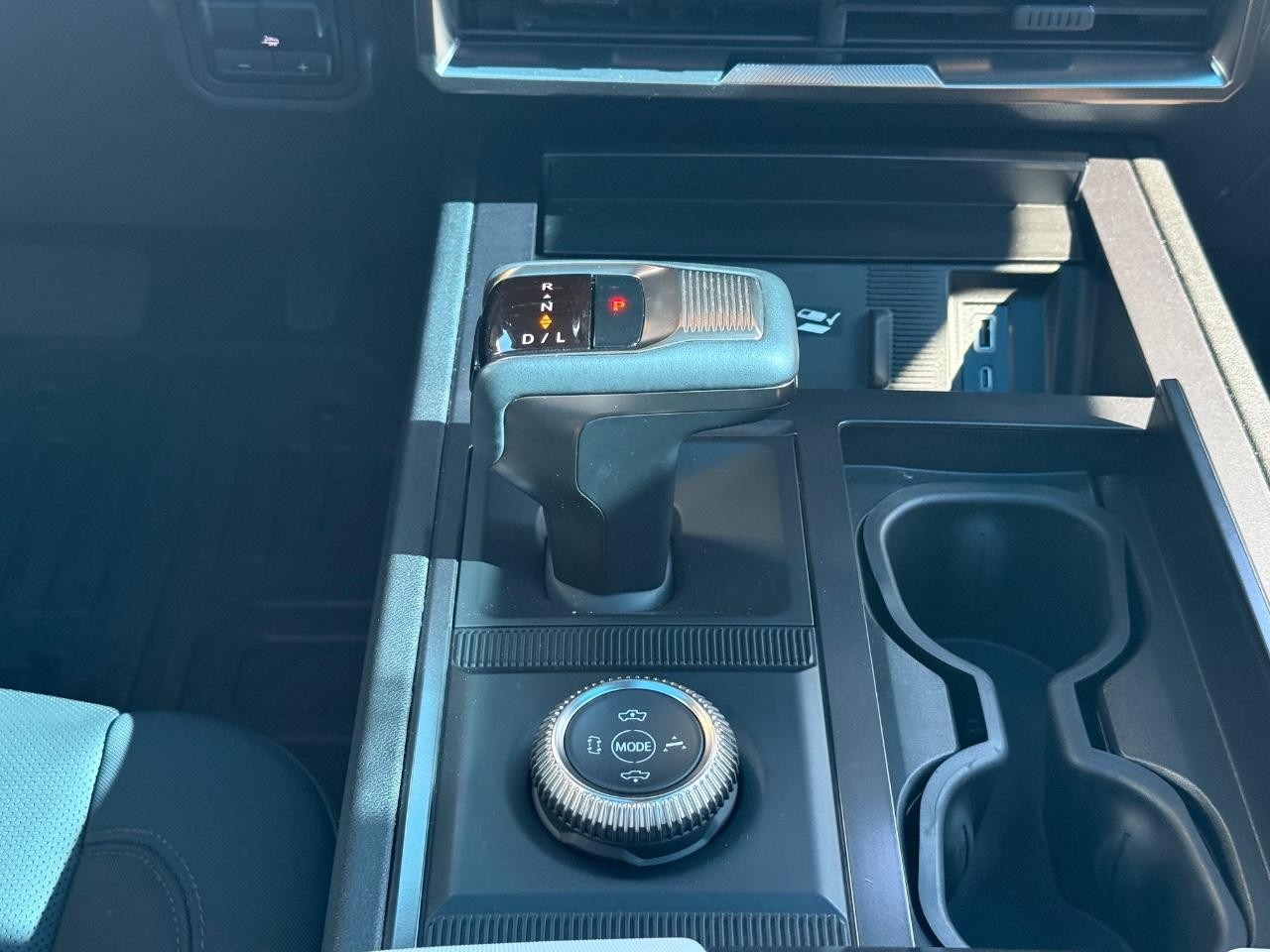 GMC HUMMER EV Pickup Vehicle Image 13