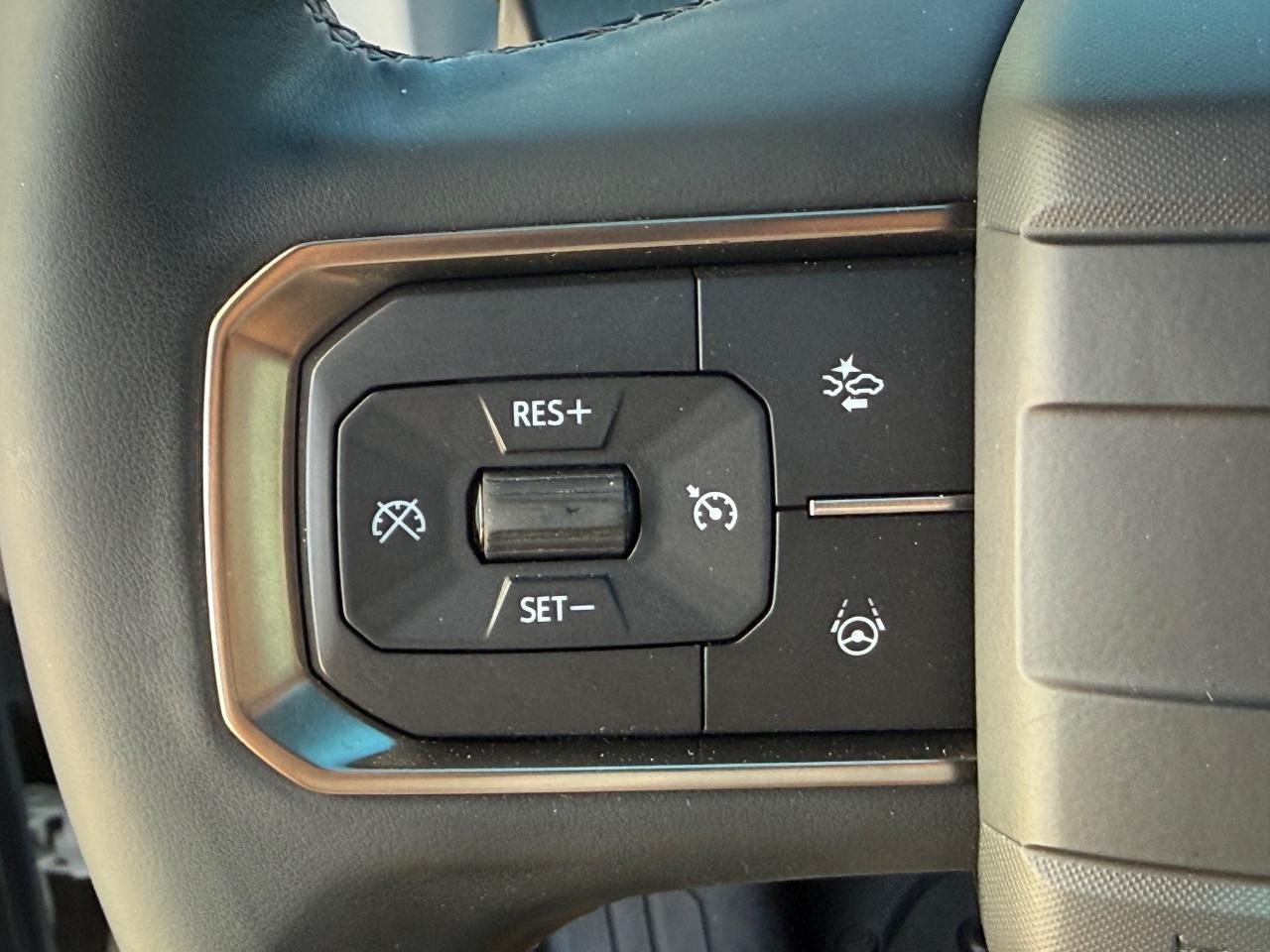 GMC HUMMER EV Pickup Vehicle Image 17