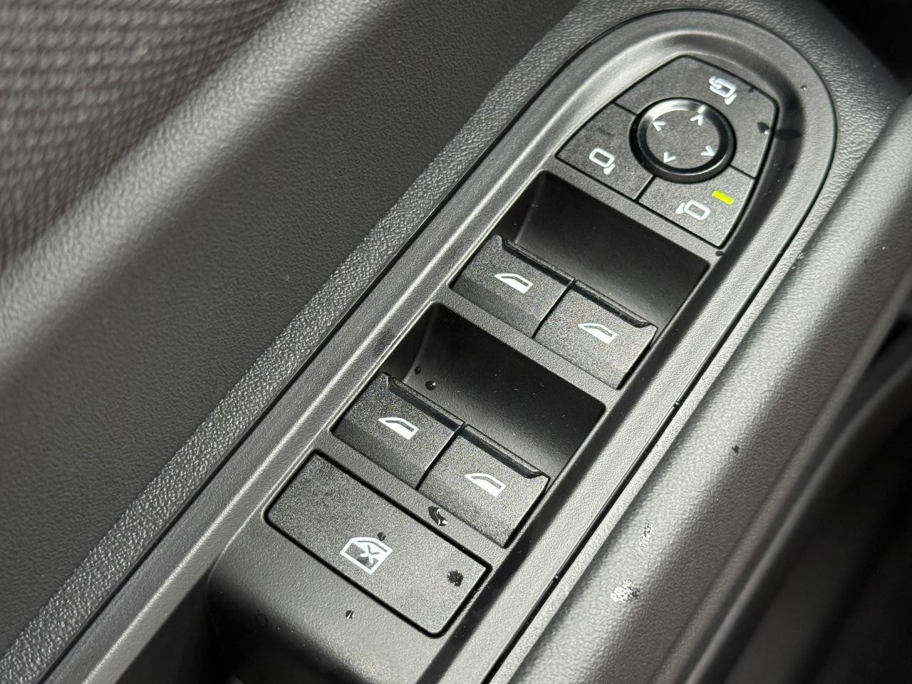 MINI Countryman Vehicle Image 21