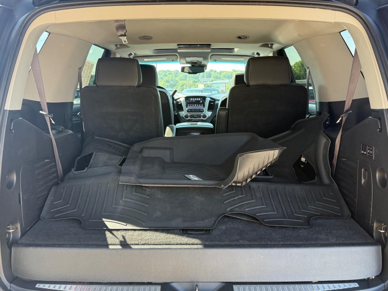 GMC Yukon Vehicle Image 05