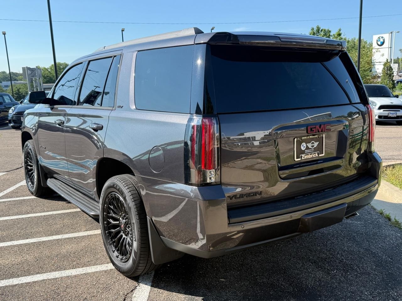 GMC Yukon Vehicle Image 06