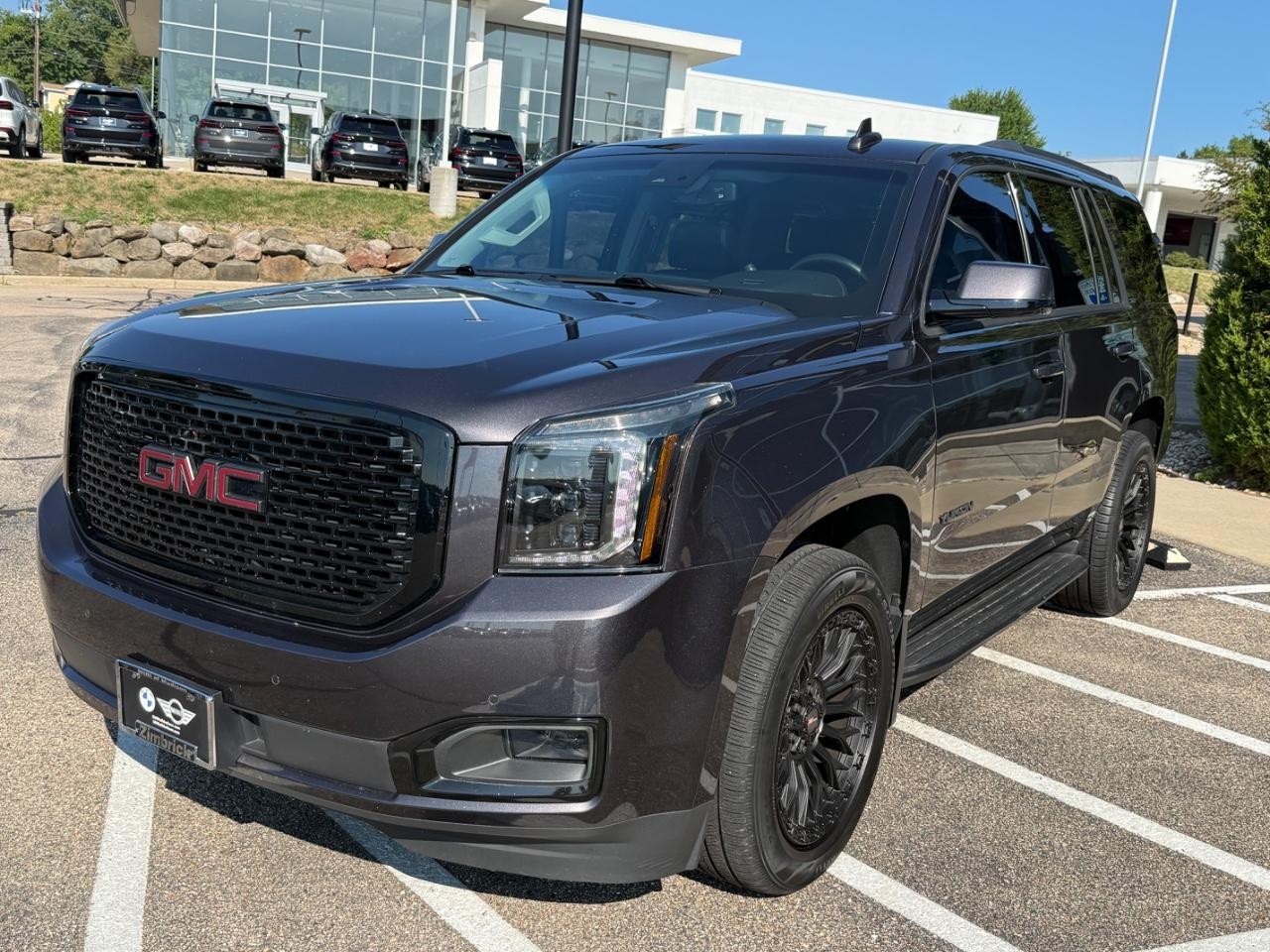 GMC Yukon Vehicle Image 08