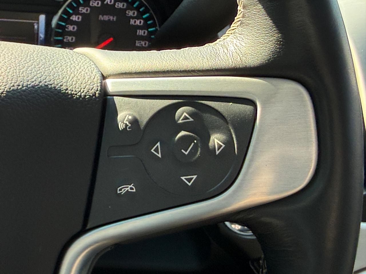 GMC Yukon Vehicle Image 18