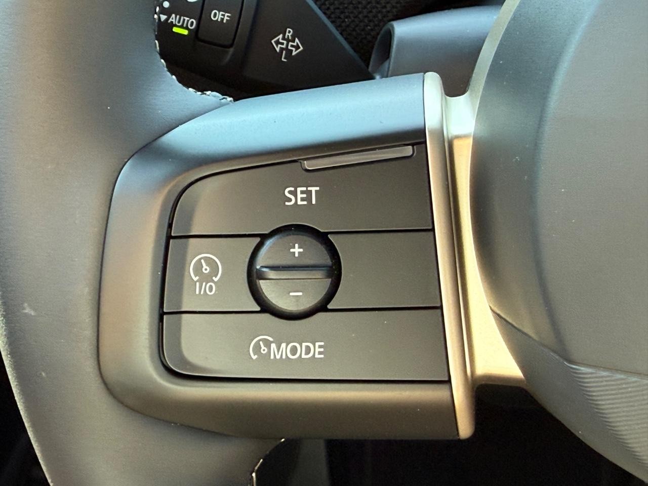 MINI Hardtop 4 Door Vehicle Image 10