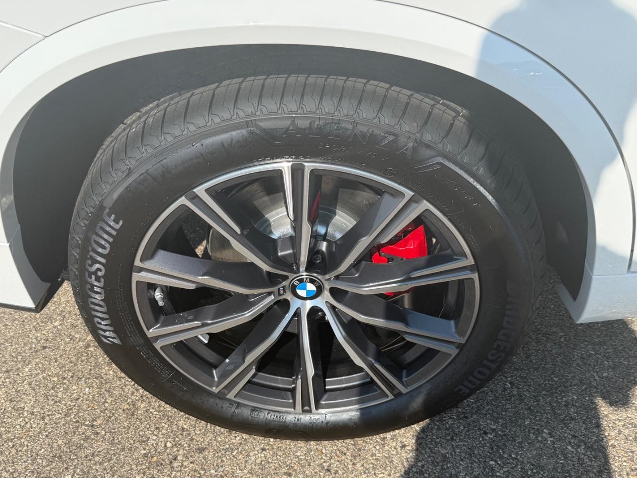 BMW X5 Vehicle Image 04