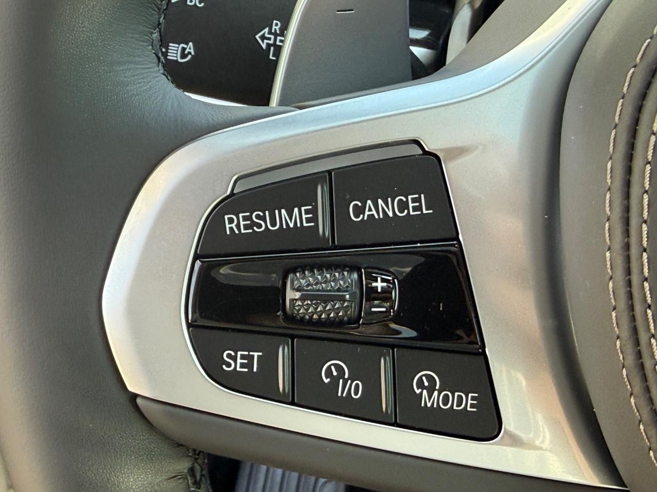 BMW X5 Vehicle Image 12