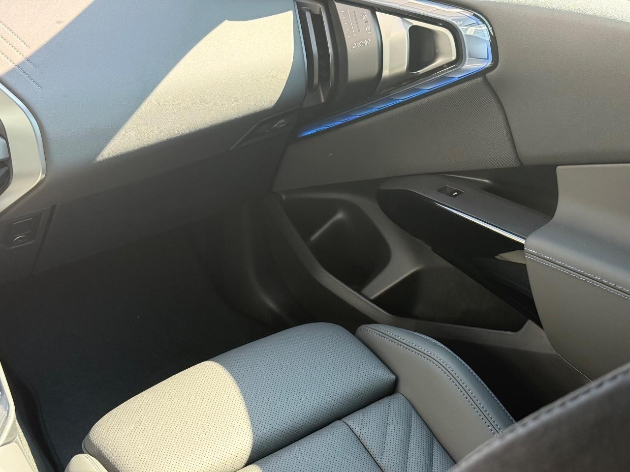 BMW X3 Vehicle Image 10