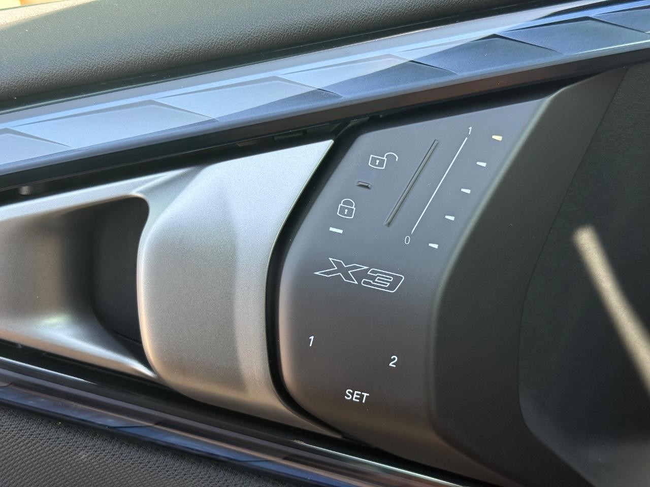 BMW X3 Vehicle Image 11