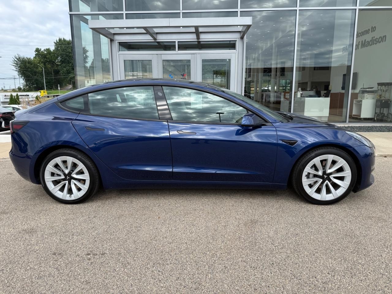 Tesla Model 3 Vehicle Image 02