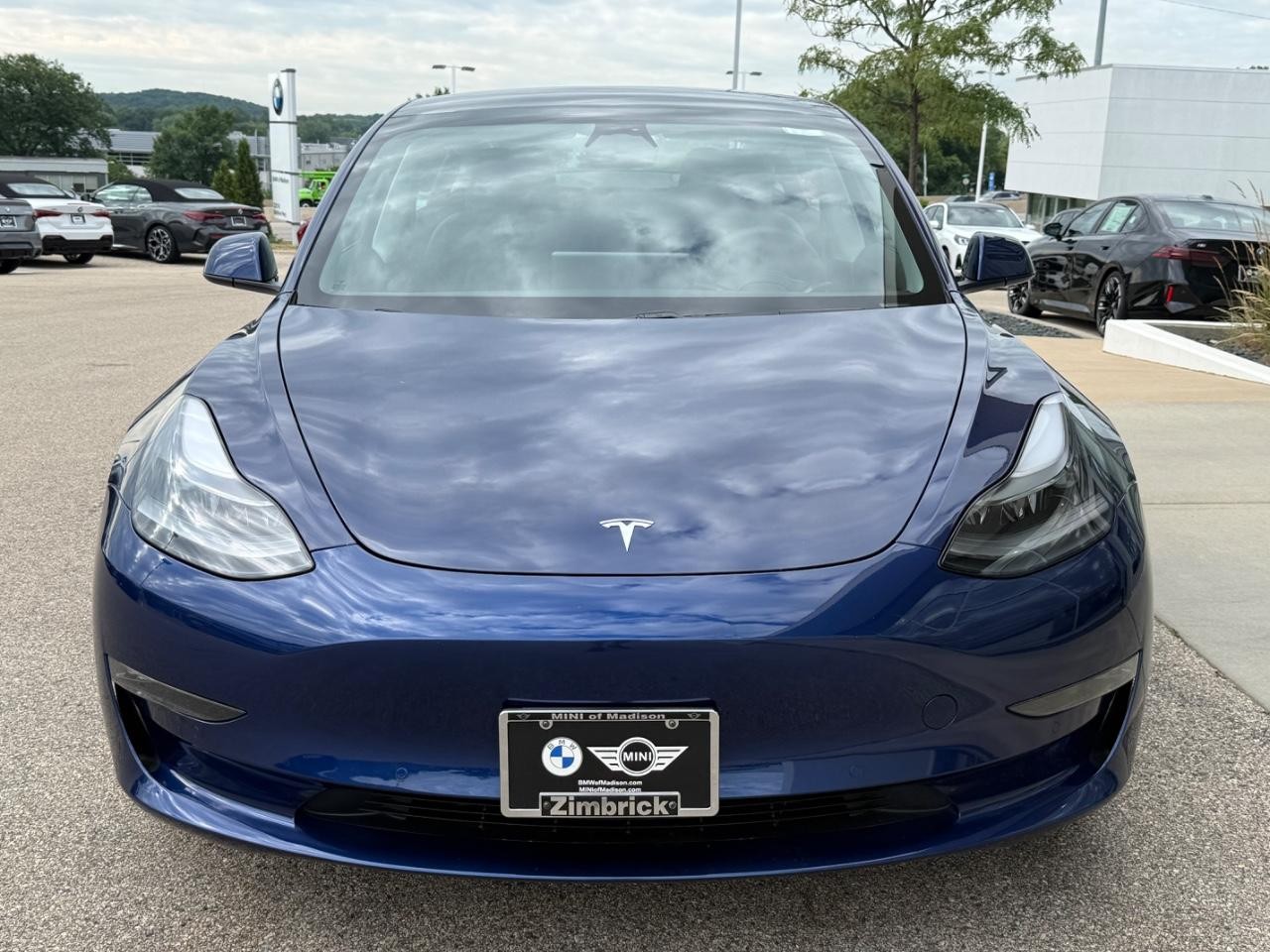 Tesla Model 3 Vehicle Image 09