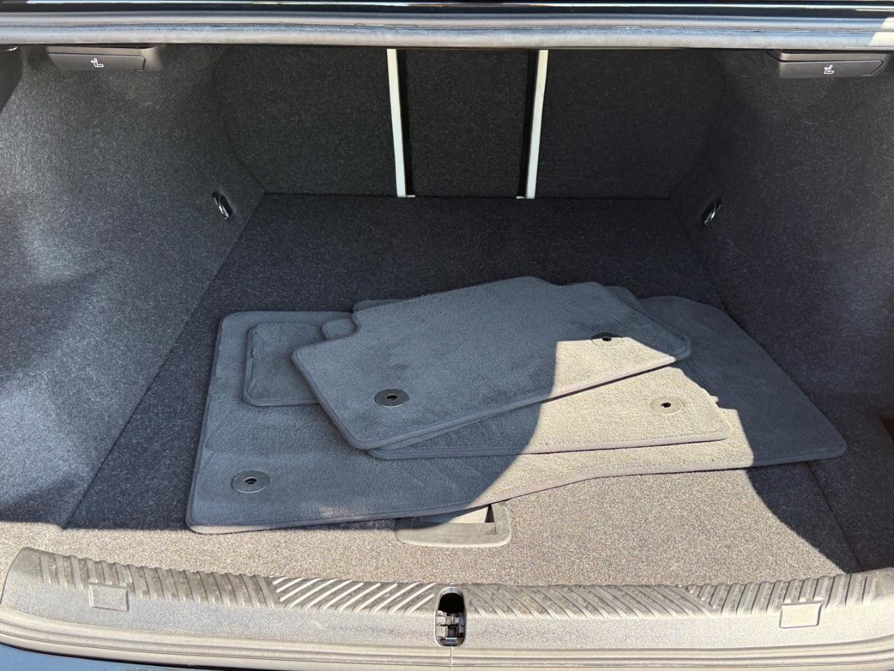 BMW i5 Vehicle Image 05