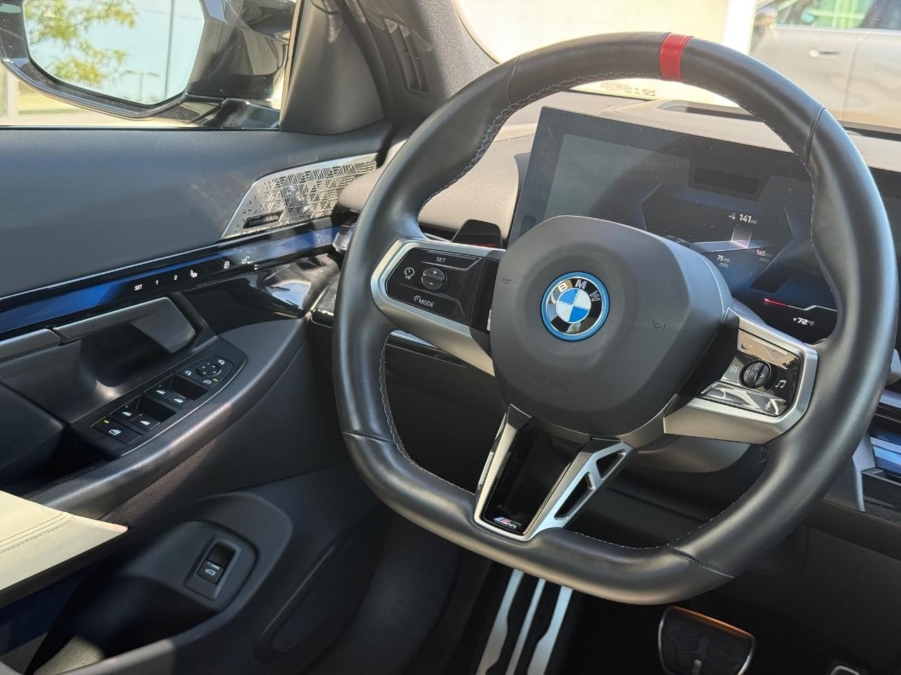 BMW i5 Vehicle Image 14