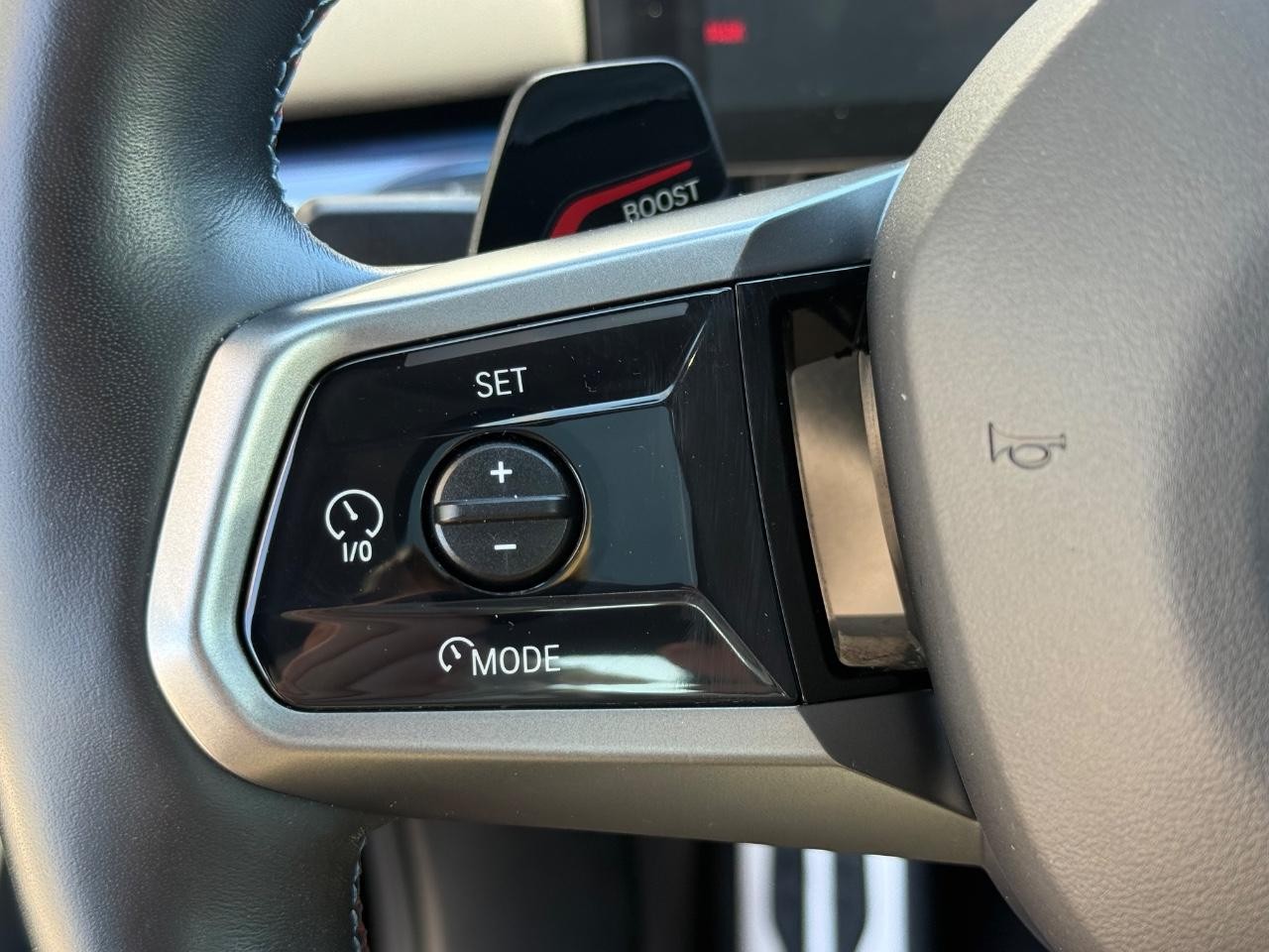 BMW i5 Vehicle Image 17
