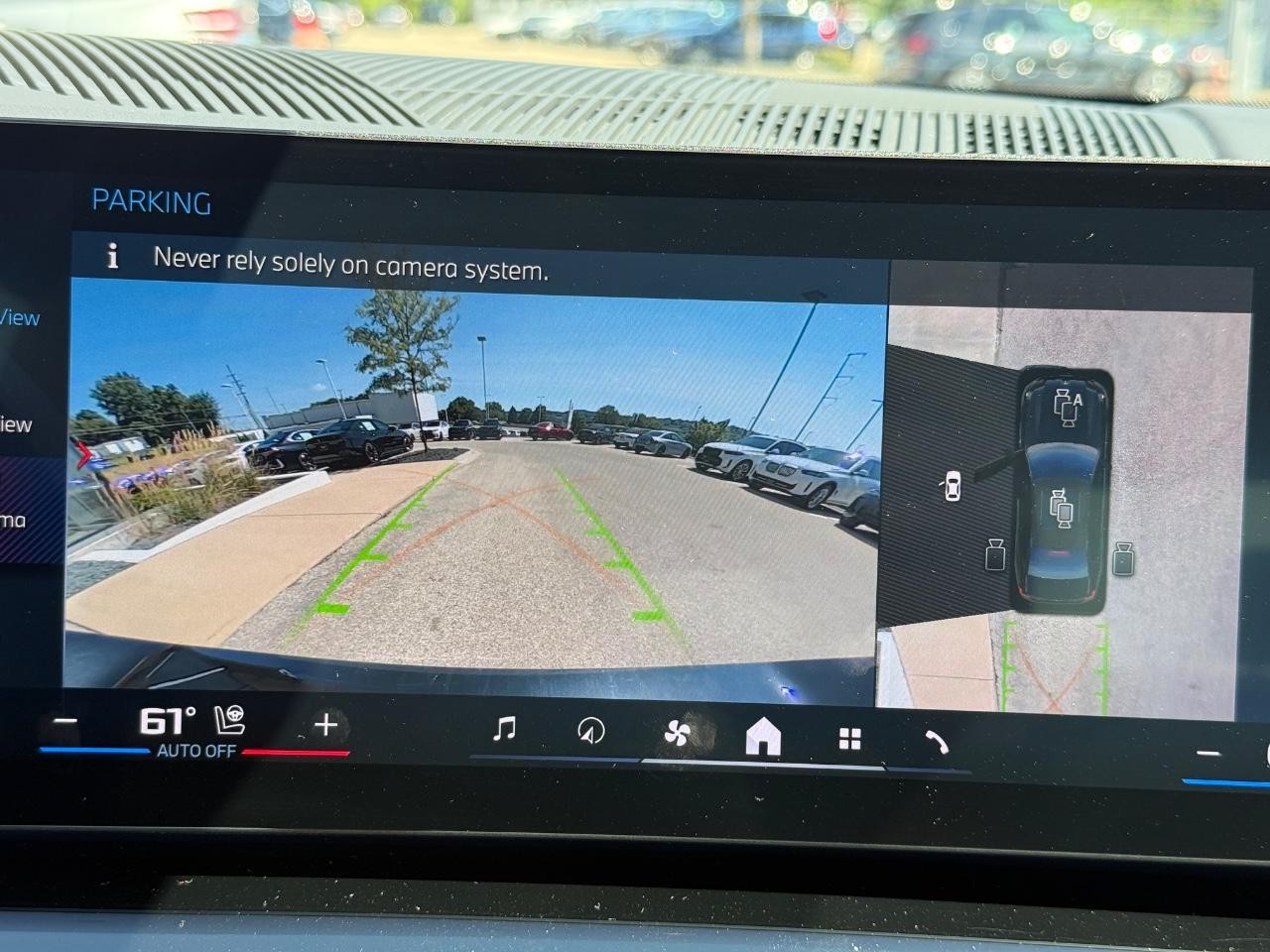 BMW i5 Vehicle Image 20