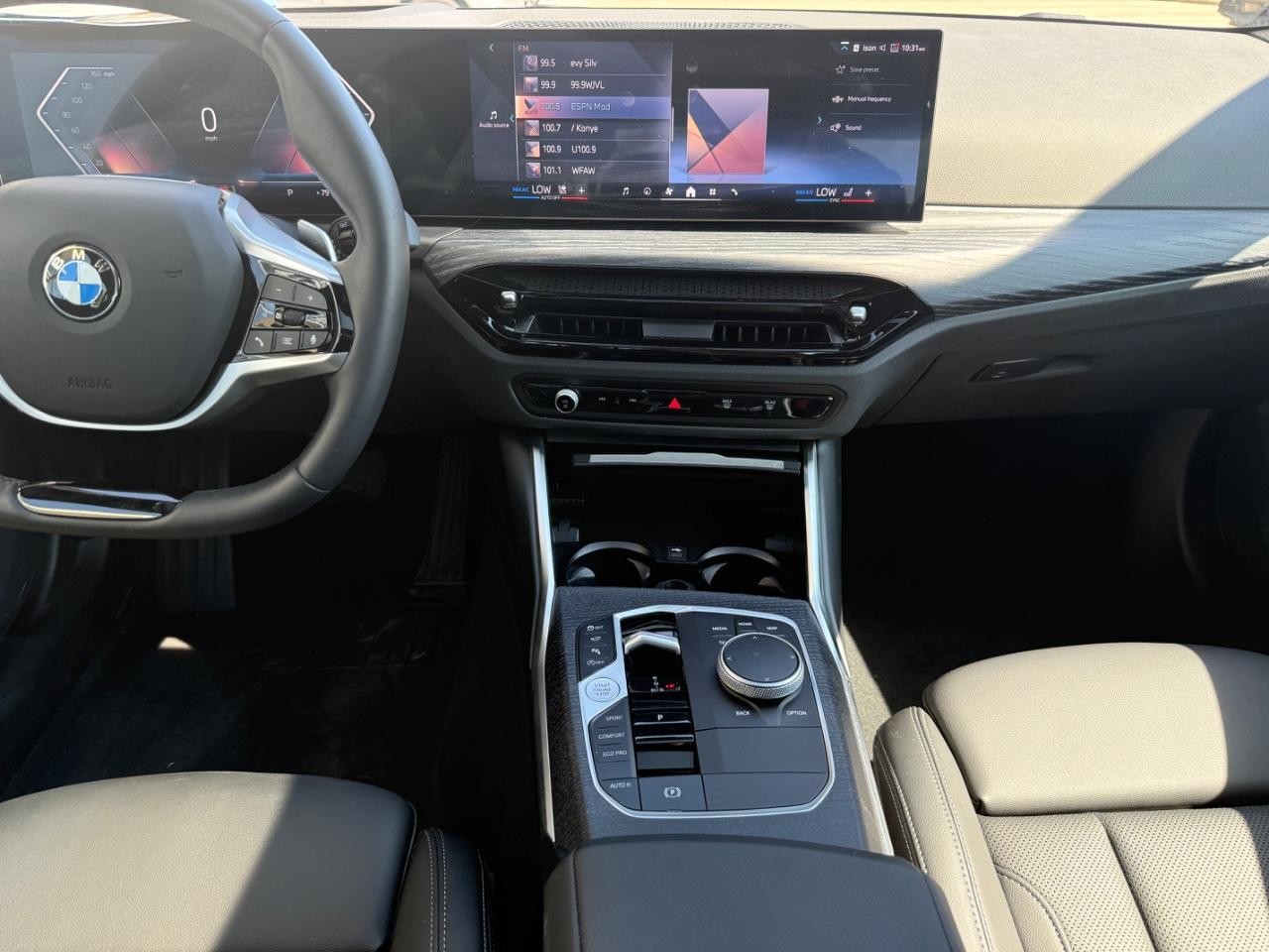 BMW 3 Series Vehicle Image 11