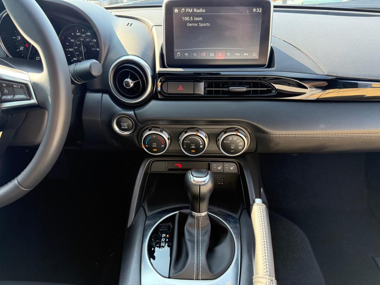 FIAT 124 Spider Vehicle Image 10