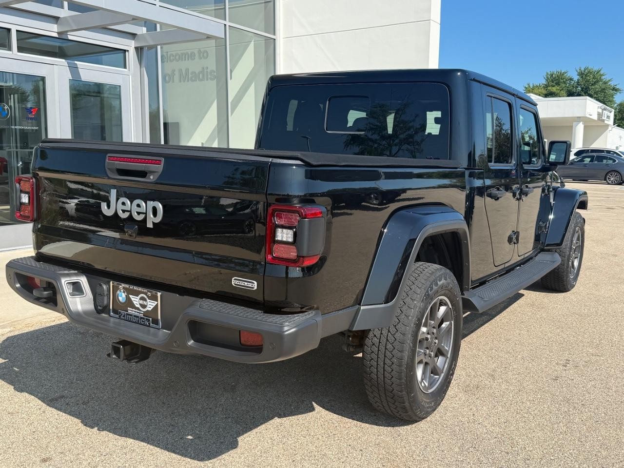 Jeep Gladiator Vehicle Image 03