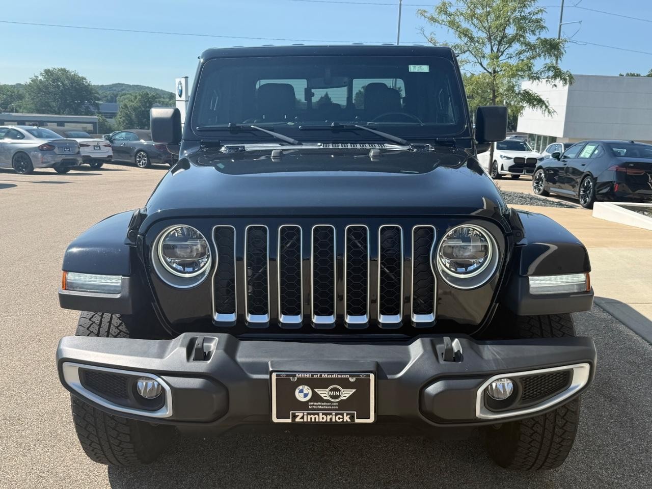Jeep Gladiator Vehicle Image 09