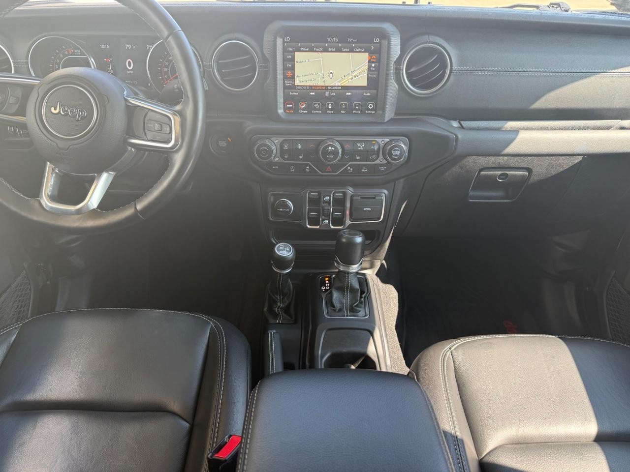 Jeep Gladiator Vehicle Image 11