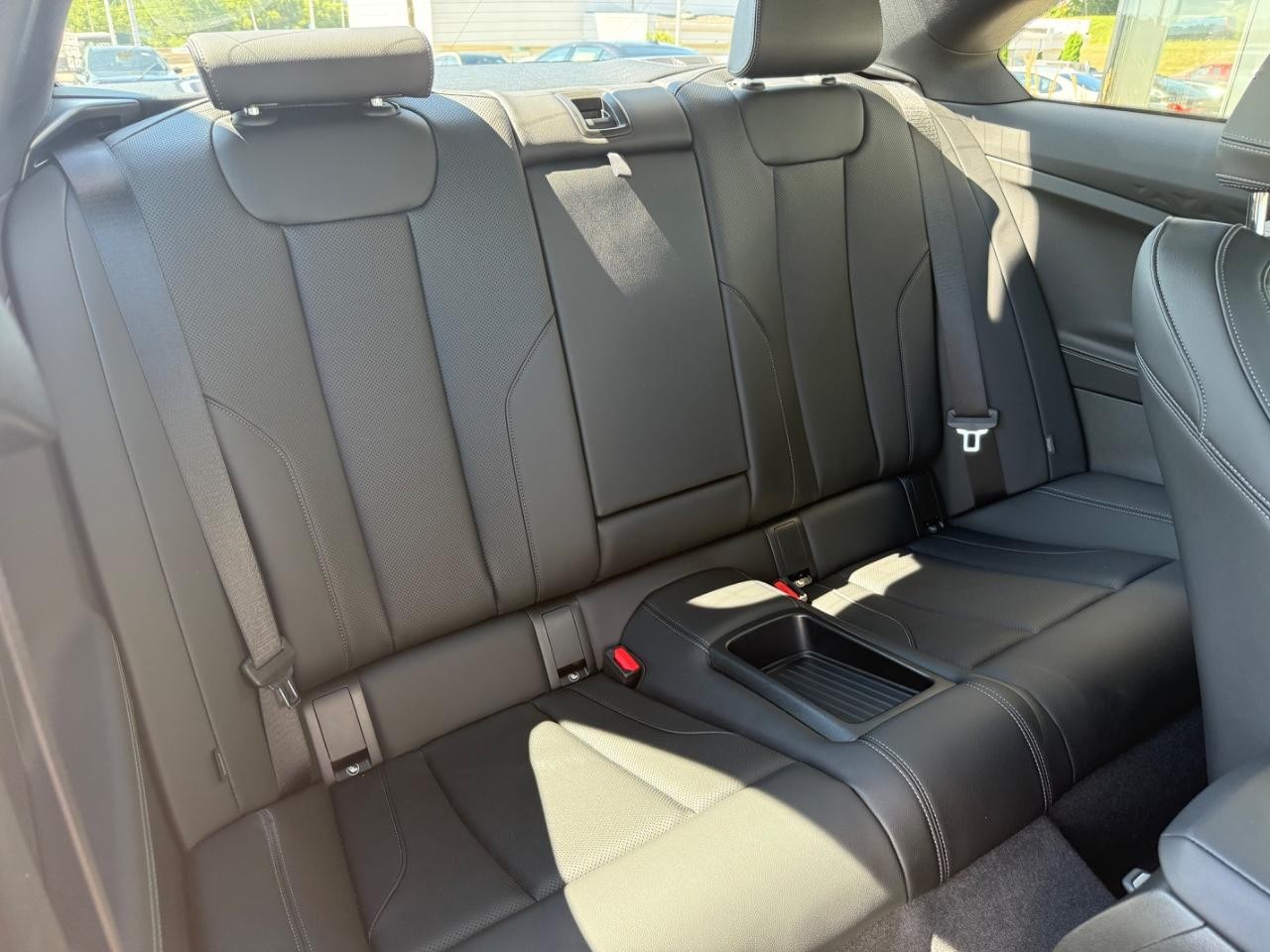 BMW 2 Series Vehicle Image 10