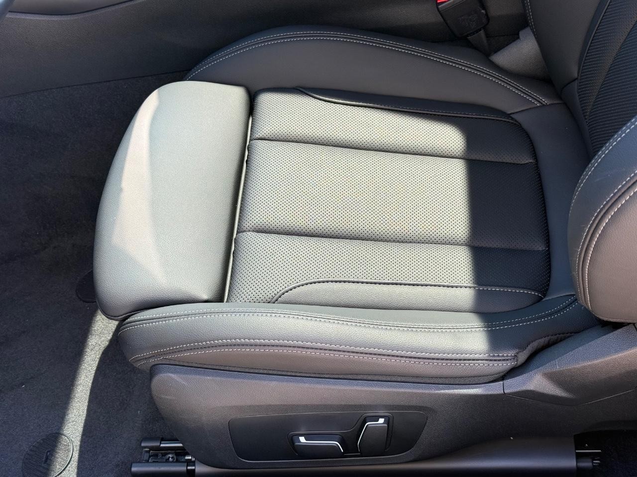 BMW 2 Series Vehicle Image 23
