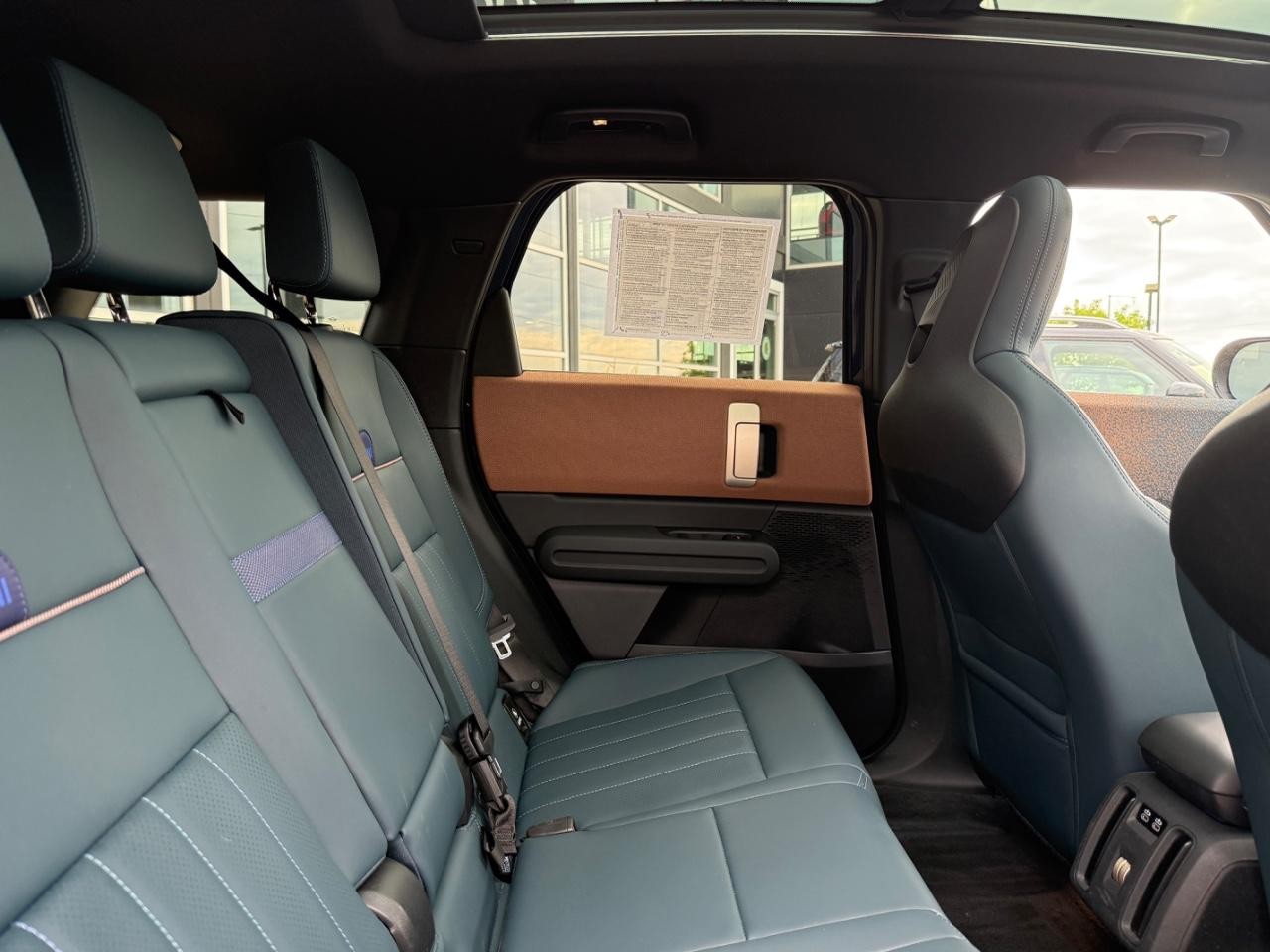 MINI Countryman Vehicle Image 10
