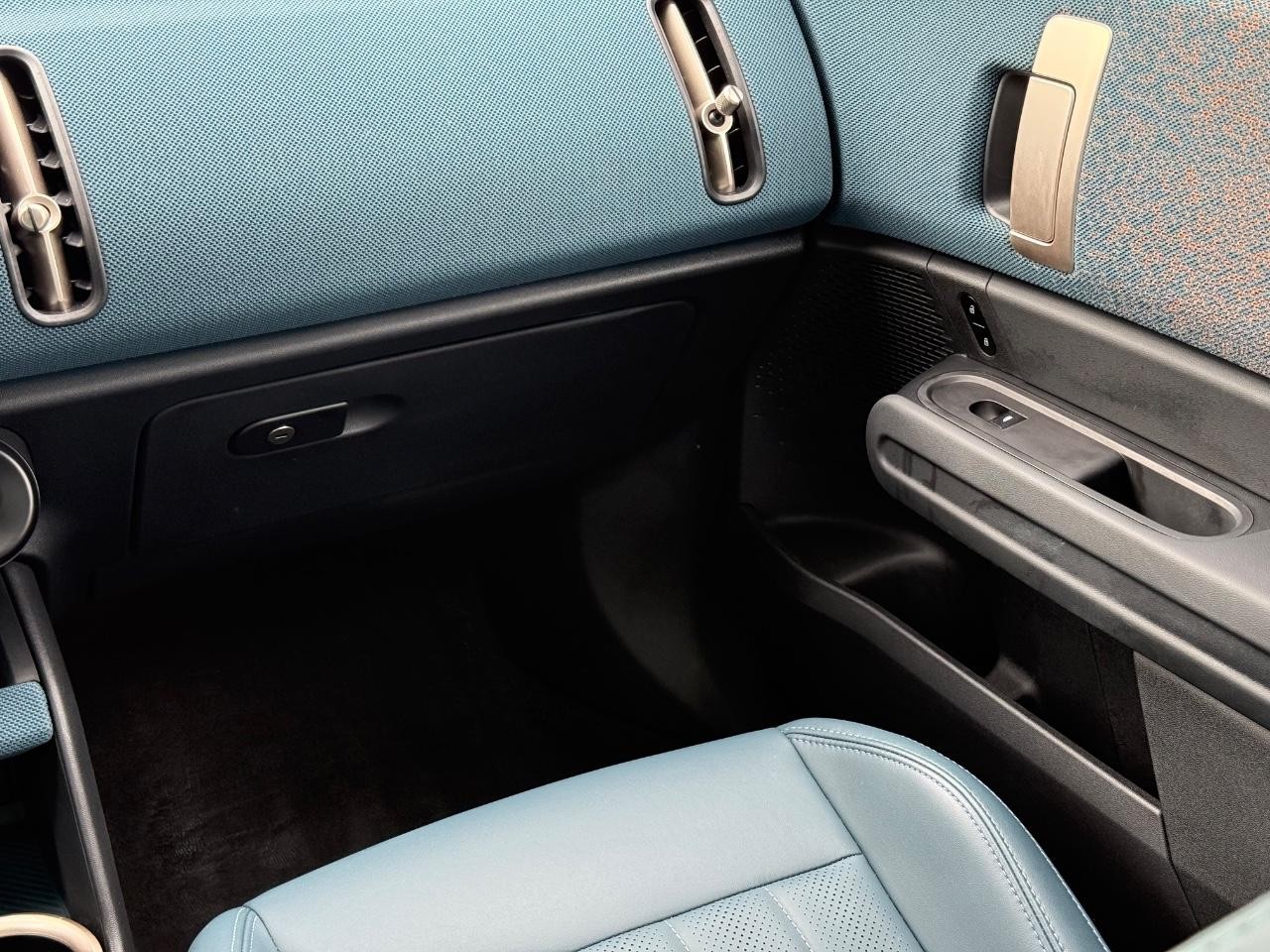 MINI Countryman Vehicle Image 14