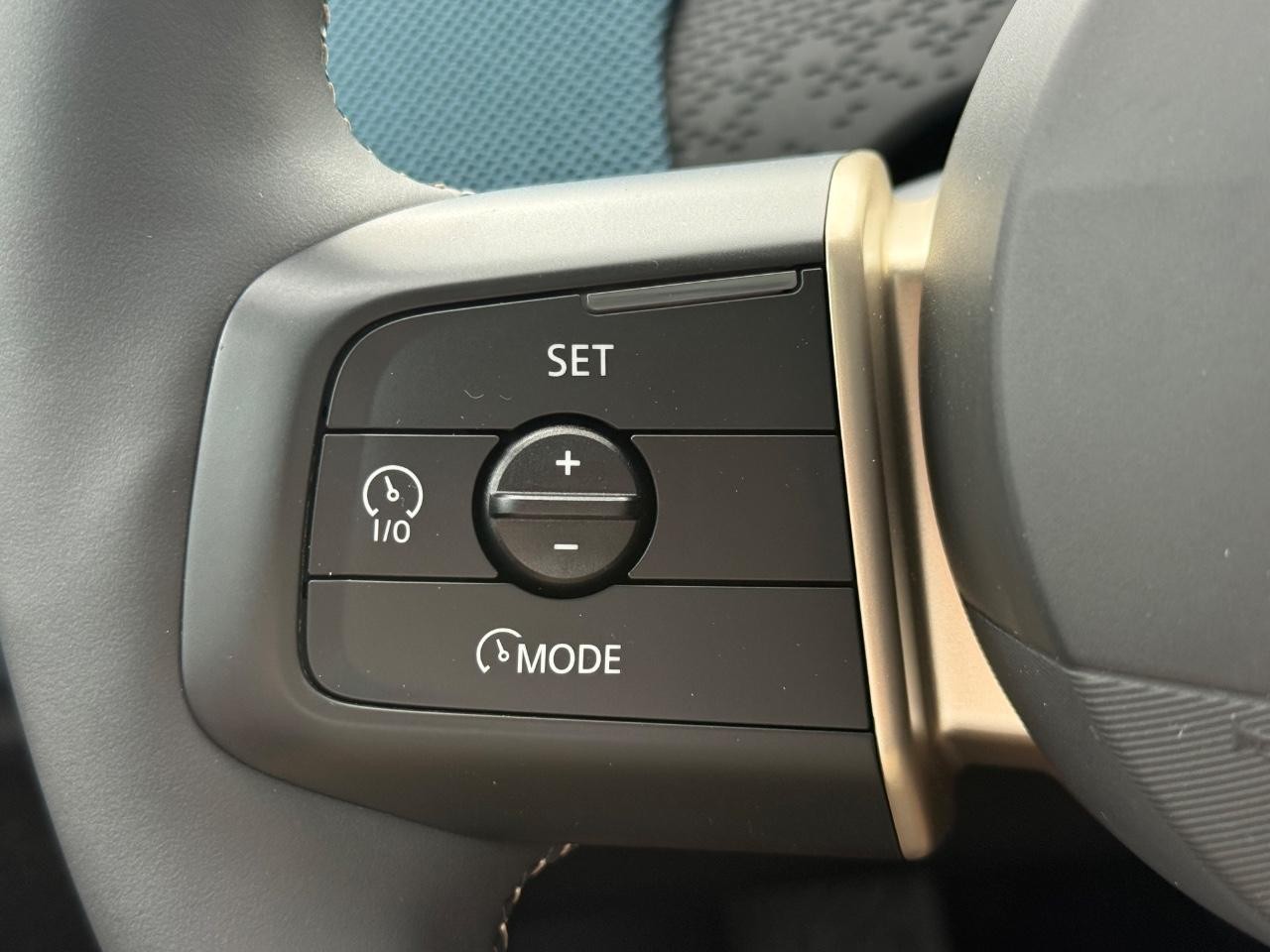 MINI Countryman Vehicle Image 15