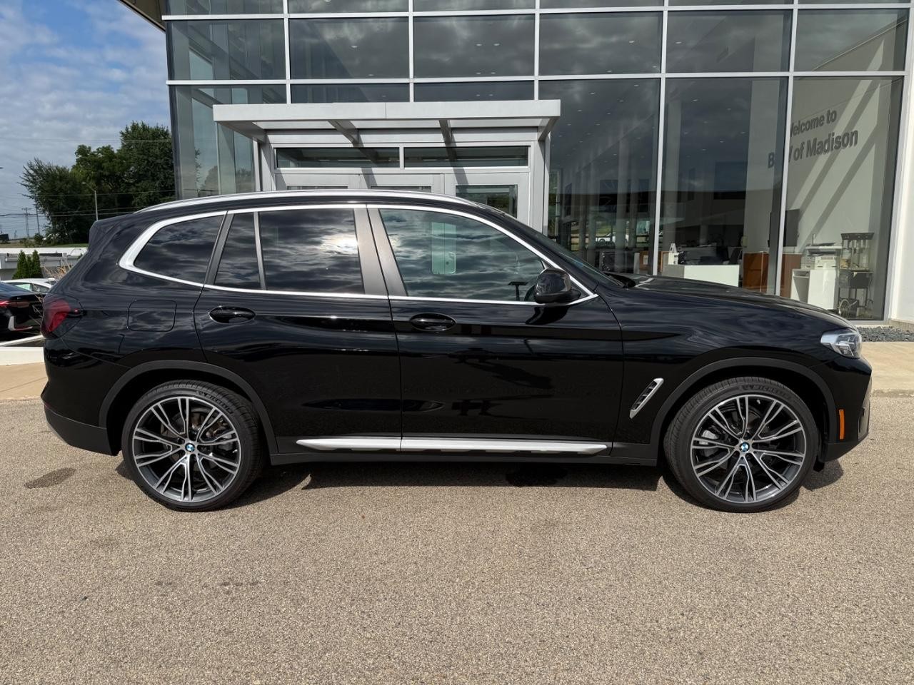 BMW X3 Vehicle Image 02