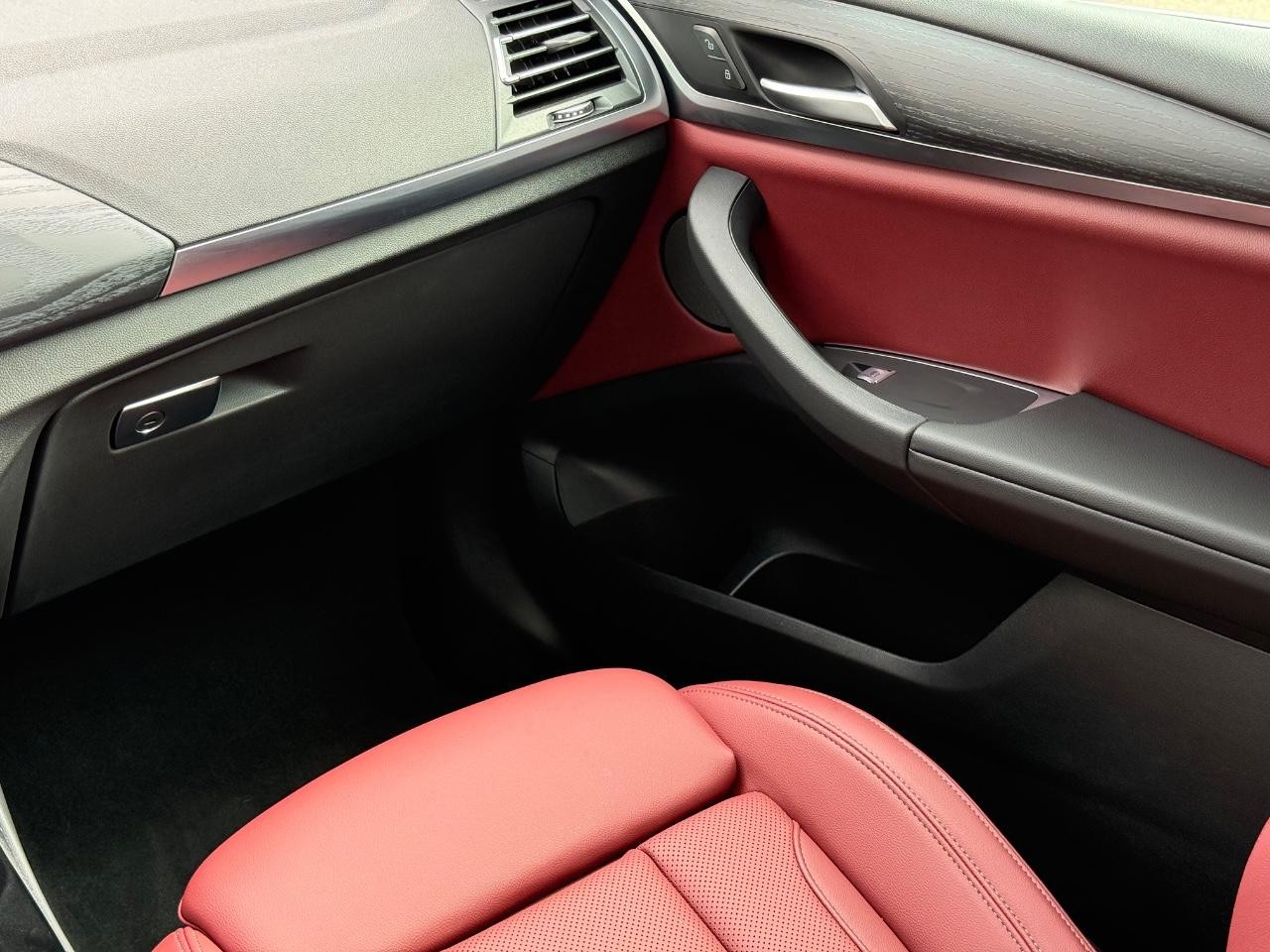 BMW X3 Vehicle Image 15