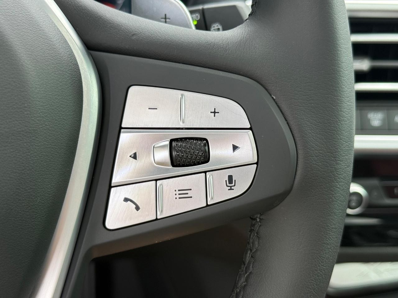 BMW X3 Vehicle Image 18