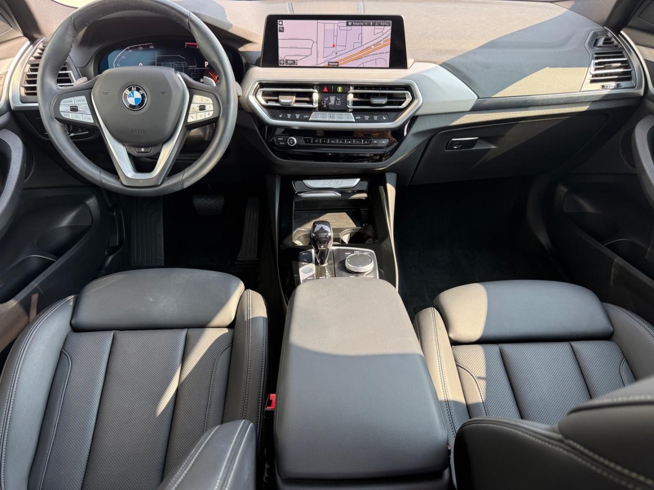 BMW X3 Vehicle Image 13