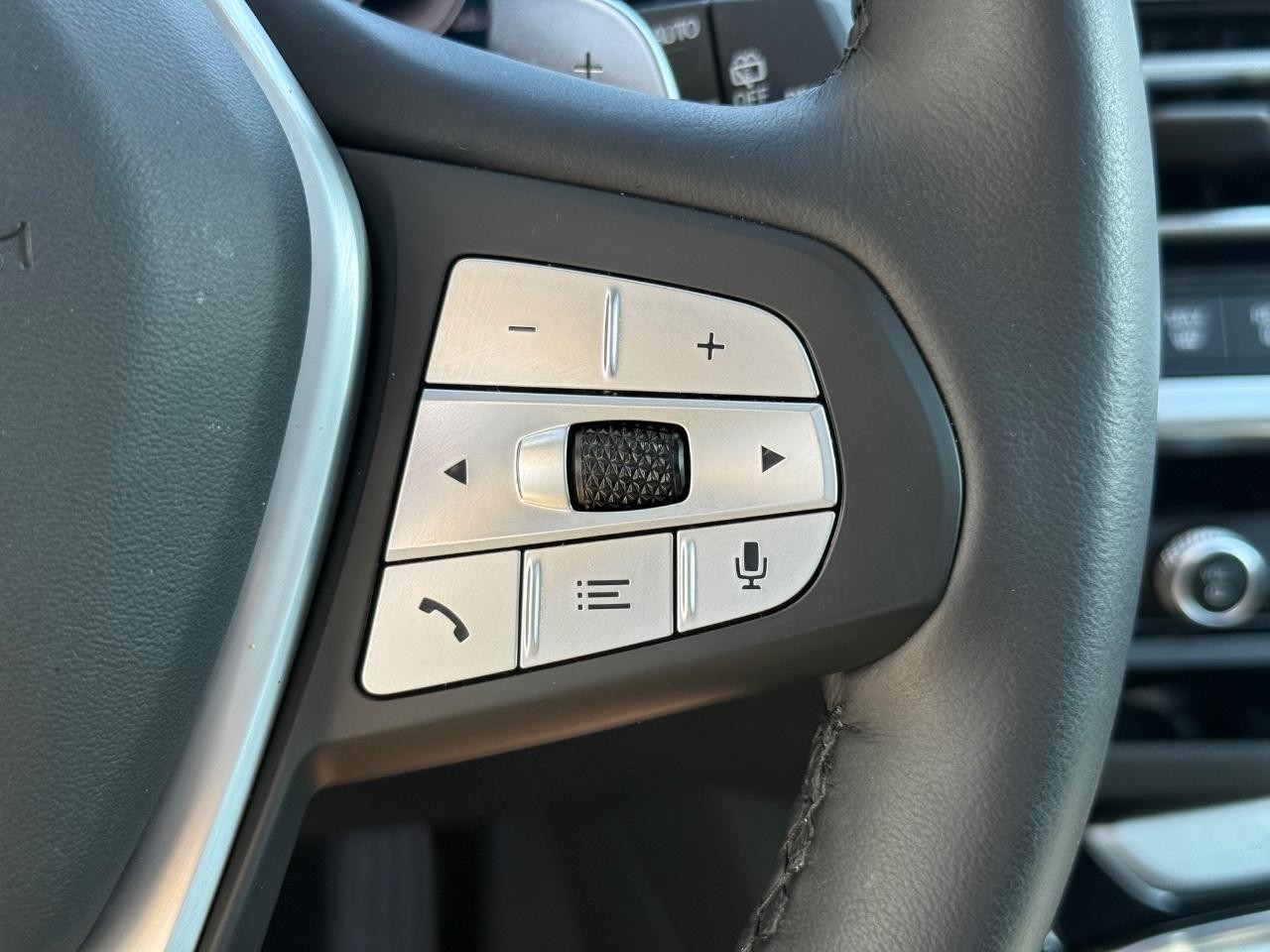 BMW X3 Vehicle Image 18