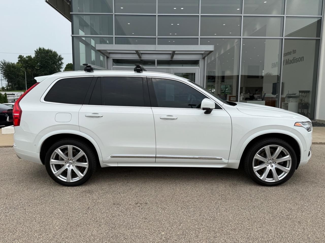 Volvo XC90 Vehicle Image 02